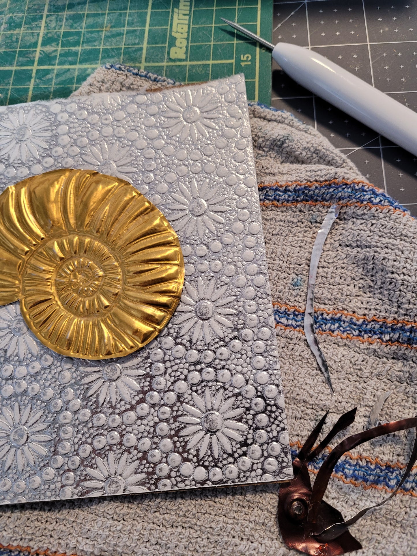 Silver Cephalopod Ammonite (Aluminium Fossil Art)