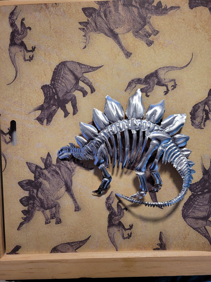 Silvery Stegosaur Skeleton (Aluminium Fossil Art)